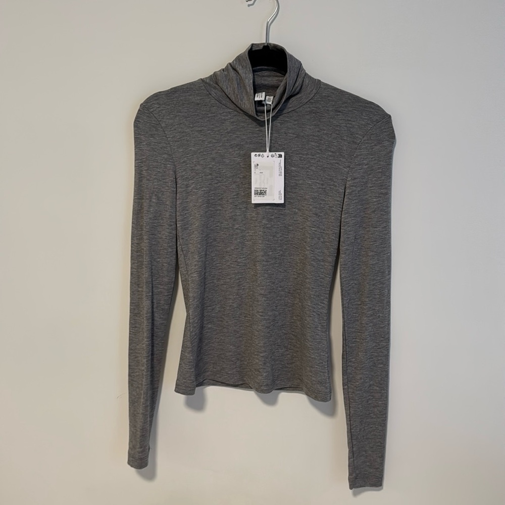 & Other Stories Gray Long Sleeve Turtleneck Top
